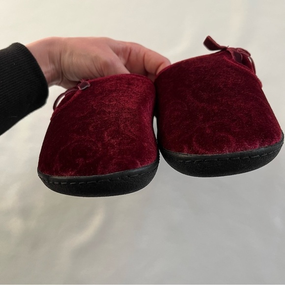 Isotoner Valerie Scarlet Red Velour Hoodback Clog Slippers Size 7.5/8 - Picture 8 of 15